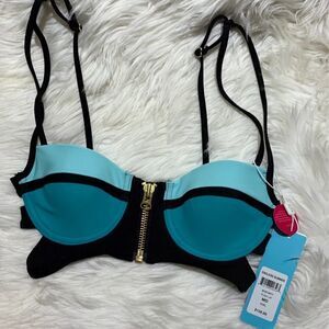 ENDLESS SUMMER Beach bunny bikini top!!